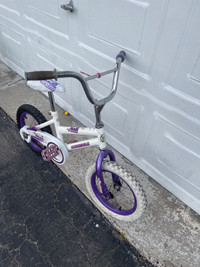 Girls Bike 4-7 years old 