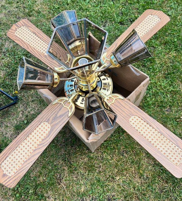 vintage ceiling fan in Indoor Lighting & Fans in Moose Jaw - Image 2