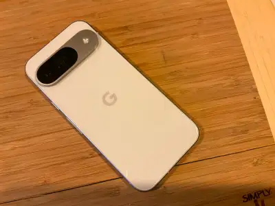 Google Pixel 9 256GB Porcelain, View more