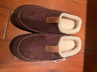 Brand new mens slippers size 8-9 M