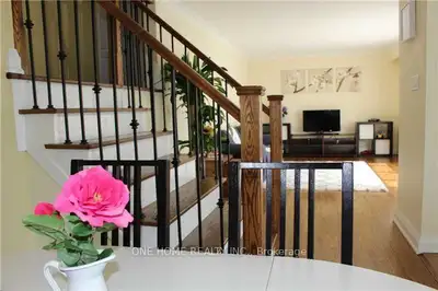DETACHED HOUSE FOR RENT