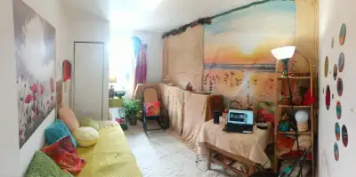 Chambre meublée tout inclus – 3 minutes du métro Saint-Michel – 575 $/mois disponible maintenant Je...