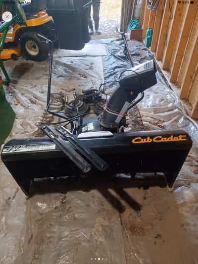 Cub cadet 42” tractor snowblower/wheel weights/tire chains.Was mounted on a LTX1142KW V-TWIN CUB CAD...