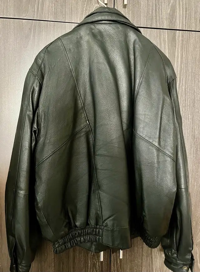 Black Leather Jacket sz Meduim 63436970285185121