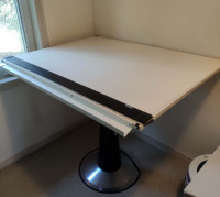 Adjustable Hydraulic Architectural Drafting Table