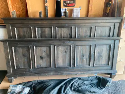 King bed frame and box spring great condition $ 150.00 pick up in Orleans