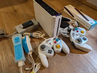 Nintendo Wii Mod, Game Cube compatible. Controllers included , View more