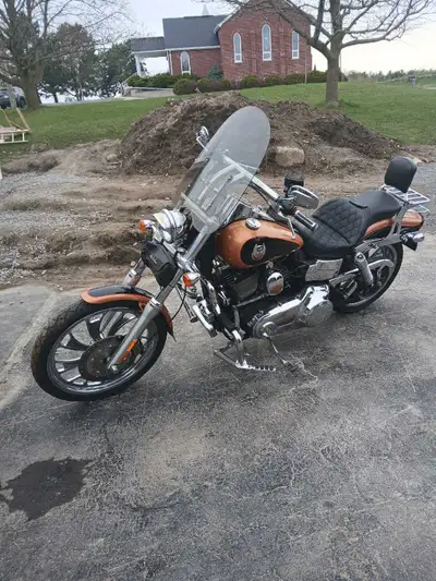 2008 Wide Glide Anniversary tons of add ons, gel seat plus factory, dr back rest, saddle bags (not i...