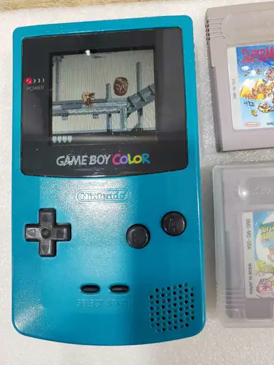 Teal Gameboy Color CGB-001 With battery cover! Works great! 3 Games with it Donkey Kong Land III(3)...