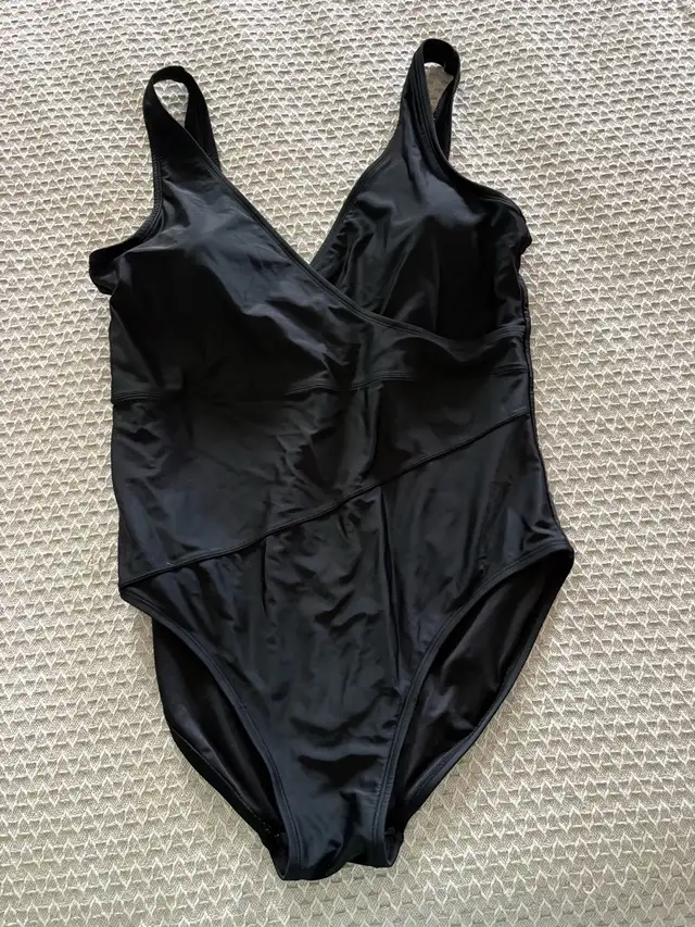 Tommy Hilfiger swimsuit in Women's - Tops & Outerwear in City of Halifax - Image 2