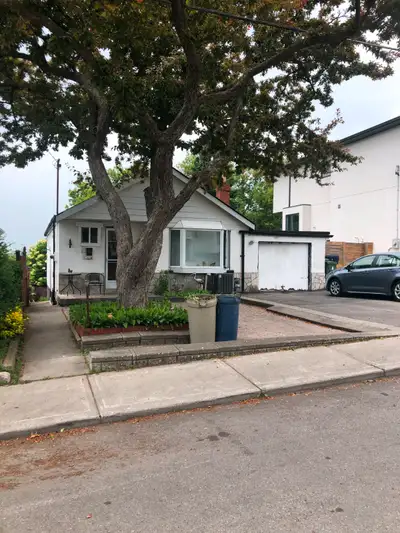 1 Bath 1 Room for Rent
