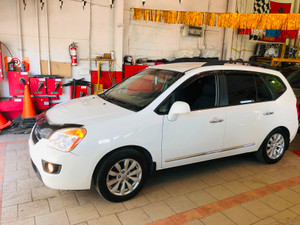 2010 Kia Rondo EX