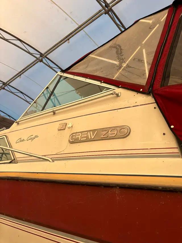 30 ft Boat and Trailer in Powerboats & Motorboats in St. Catharines - Image 5