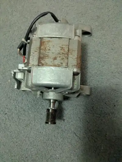 4 year old Frigidaire washer drive motor installed briefly then removed as motor was not issue. Purc...