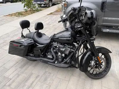 2018 Harley-Davidson Street Glide, has 22,628 kilometers on the odometer 2018 streetglide special. 1...