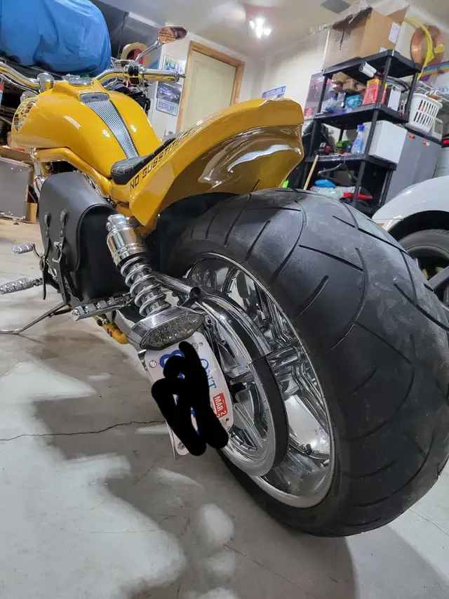 2006 Harley davidson vrod vrscse2 cvo/supercharged in Street, Cruisers & Choppers in Guelph - Image 4