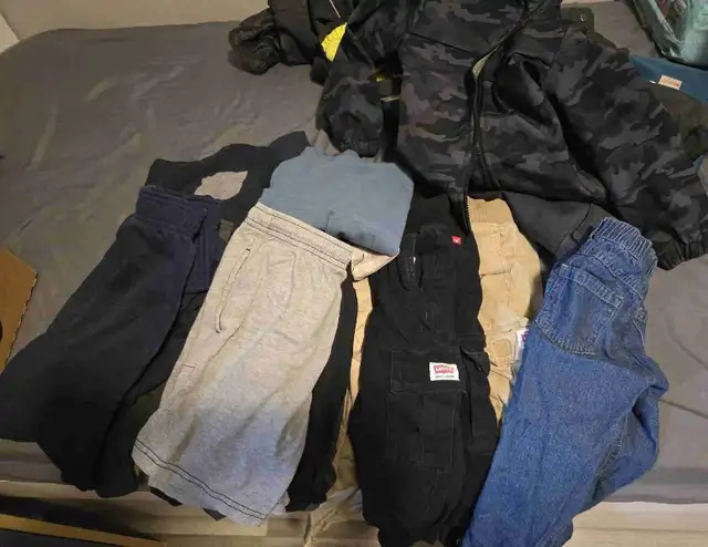boys clothes size 4-6 in Kids & Youth in Red Deer - Image 2