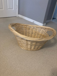 Wicker laundry basket 