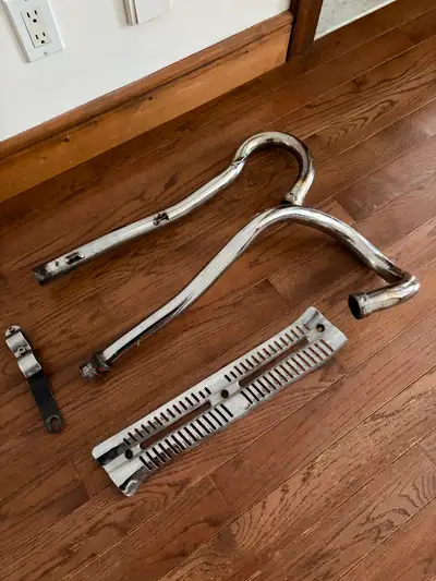 Honda CL350 Scrambler EXHAUST PIPES and heat shield (1973) In excellent overall condition. No rust....