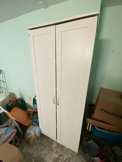 70"H x 29.5W x 40"D Located in Sydney Pick up only, bring help to lift it $100