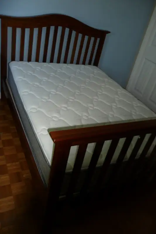 Ensemble de meuble et bassinette convertible enfants in Beds & Mattresses in West Island - Image 3