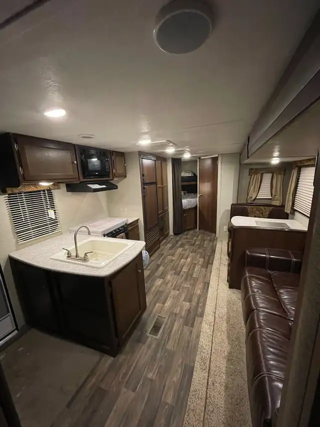 2017 Bullet Ultra Lite by Keystone in Travel Trailers & Campers in Edmonton - Image 9