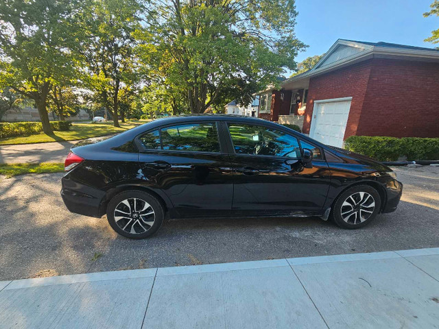2015 honda civic manual in Cars & Trucks in Kitchener / Waterloo - Image 2
