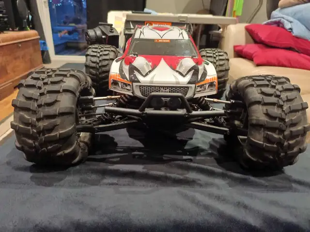 1/8 HPI Trophy Truggy Flux brushless in Hobbies & Crafts in Barrie - Image 4
