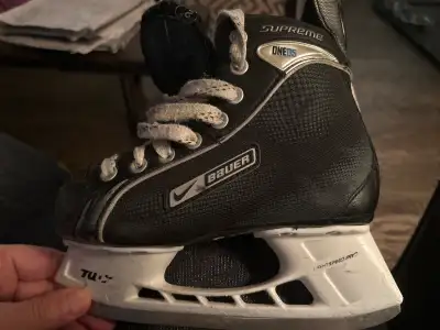 Bauer Nike Supreme Skate size 3, View more