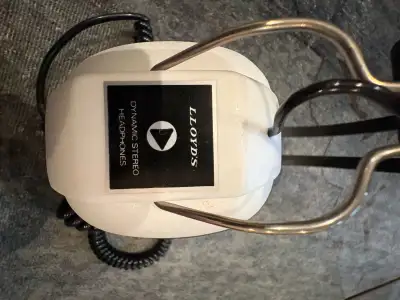 Lloyd’s Y 203 Vintage Dynamic Stereo Headphones, View more