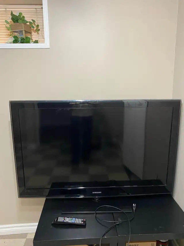 Samsung Tv 50” in TVs in Hamilton - Image 3