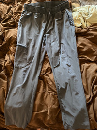 scrub/ jogger pants (L)