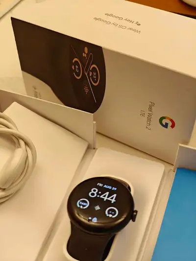 Google Pixel 2 LTE smartwatch, View more