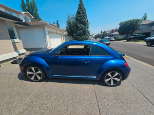 2013 Volkswagen Beetle 2.0T Turbo Fender Edition