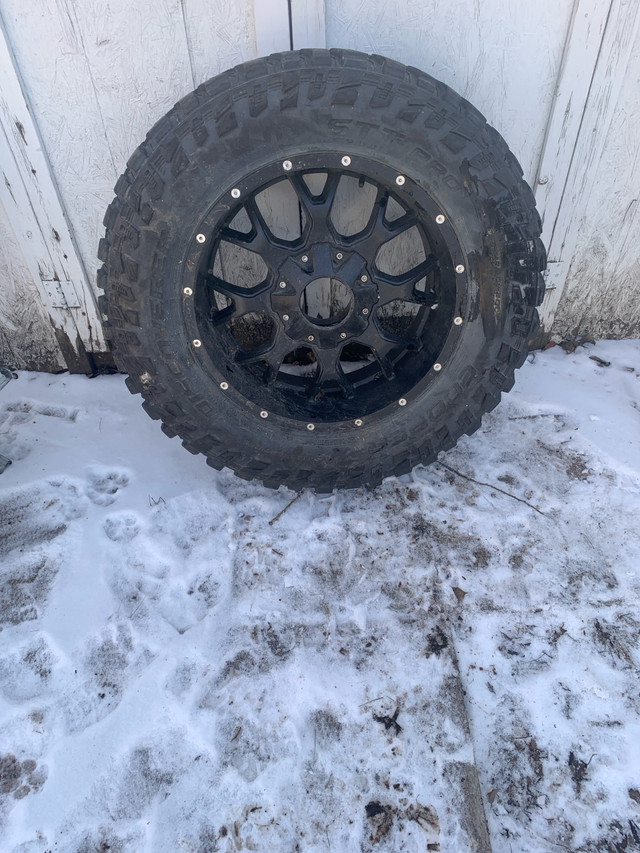 8x180r20 35” tires in Tires & Rims in Grande Prairie