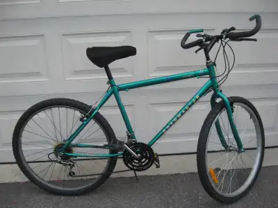 18 speeds 26" Roadmaster Cambridge mountain bike, View more