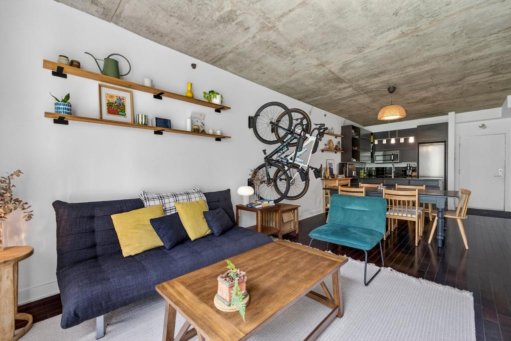Loft Saint-Henri — chambre fermée, piscine, gym — photo 3