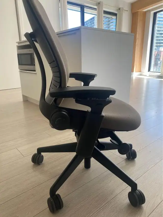 Steelcase Leap v2 Cream62864361342081121