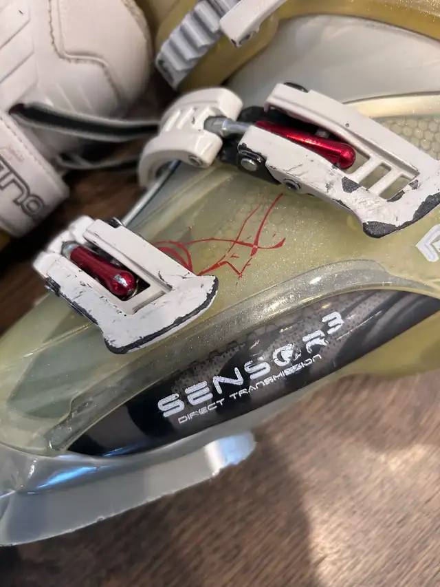 Rossignol Electra 80 Sensor 3 Ski Boots - Size 24.5 in Ski in Ottawa - Image 5