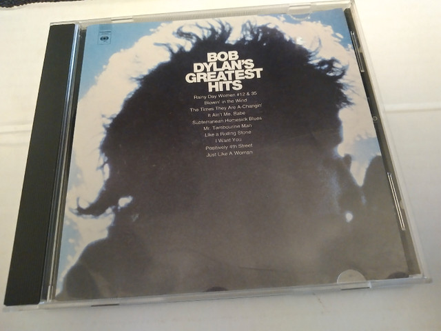 Bob Dylan's greatest hits music CD in like new condition  in CDs, DVDs & Blu-ray in Kitchener / Waterloo