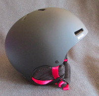 Anon Women’s “Greta” Snowboard Helmet.