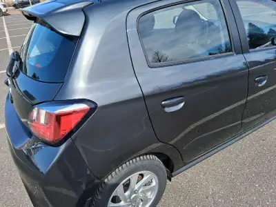Mirage ES seulement 7400 km. Kilomètres certifié 1 seul conducteur jamais de passager Comme neuf