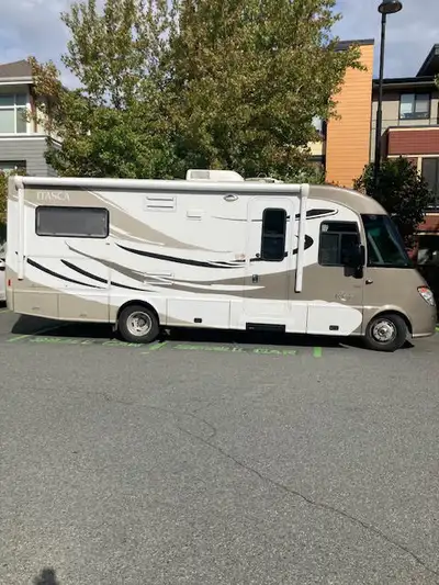 2011 Itasca Reyo 25 T For Sale. Only 25’ long. See link below for interior layout. ...