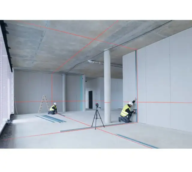 Bosch 200 ft. 360-Degree Three-Plane Self Leveling Laser Level in Power Tools in City of Toronto - Image 7