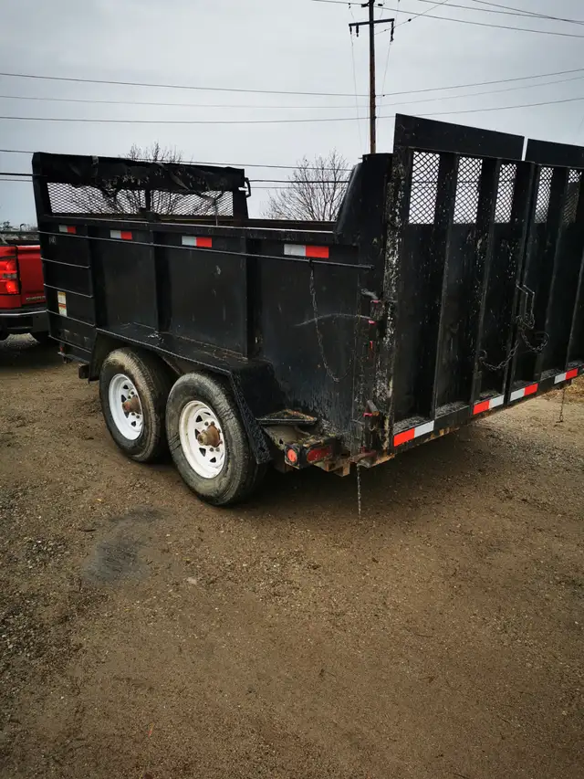 Dump trailer in Other in London - Image 5