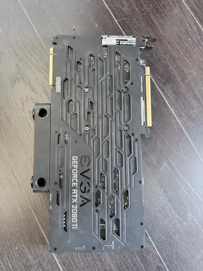 Selling my used EVGA RTX 2080Ti Hydro Copper graphics card, still in excellent condition and perform...