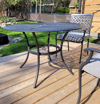 Patio Table and 4 Chair Set