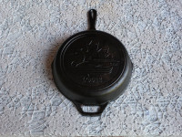 Cast Iron Skillet w/Loon Scene-- by Lodge