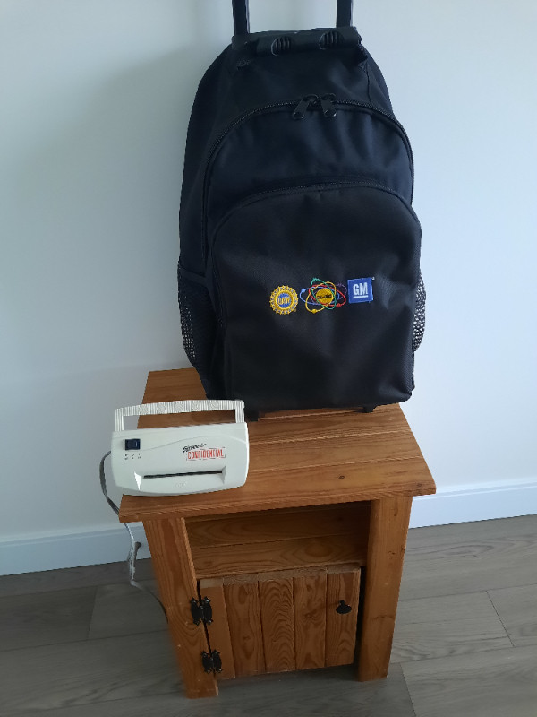 NEW LUGGAGE/ WOOD TABLE/ SHREDDER in Other Tables in St. Catharines