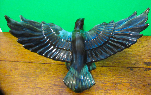 Blue Mountain Pottery Green EAGLE IN FLIGHT 14 3/4" Wide NICE in Arts & Collectibles in Stratford - Image 4